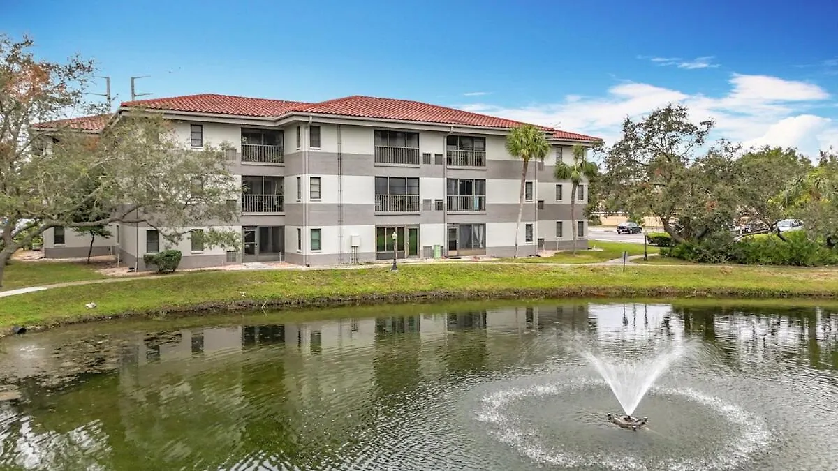 Clearwater Spacious Getaway- Comfort &Convenience 0*,  United States