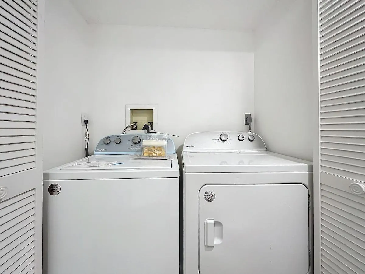 Clearwater Spacious Getaway- Comfort &Convenience
