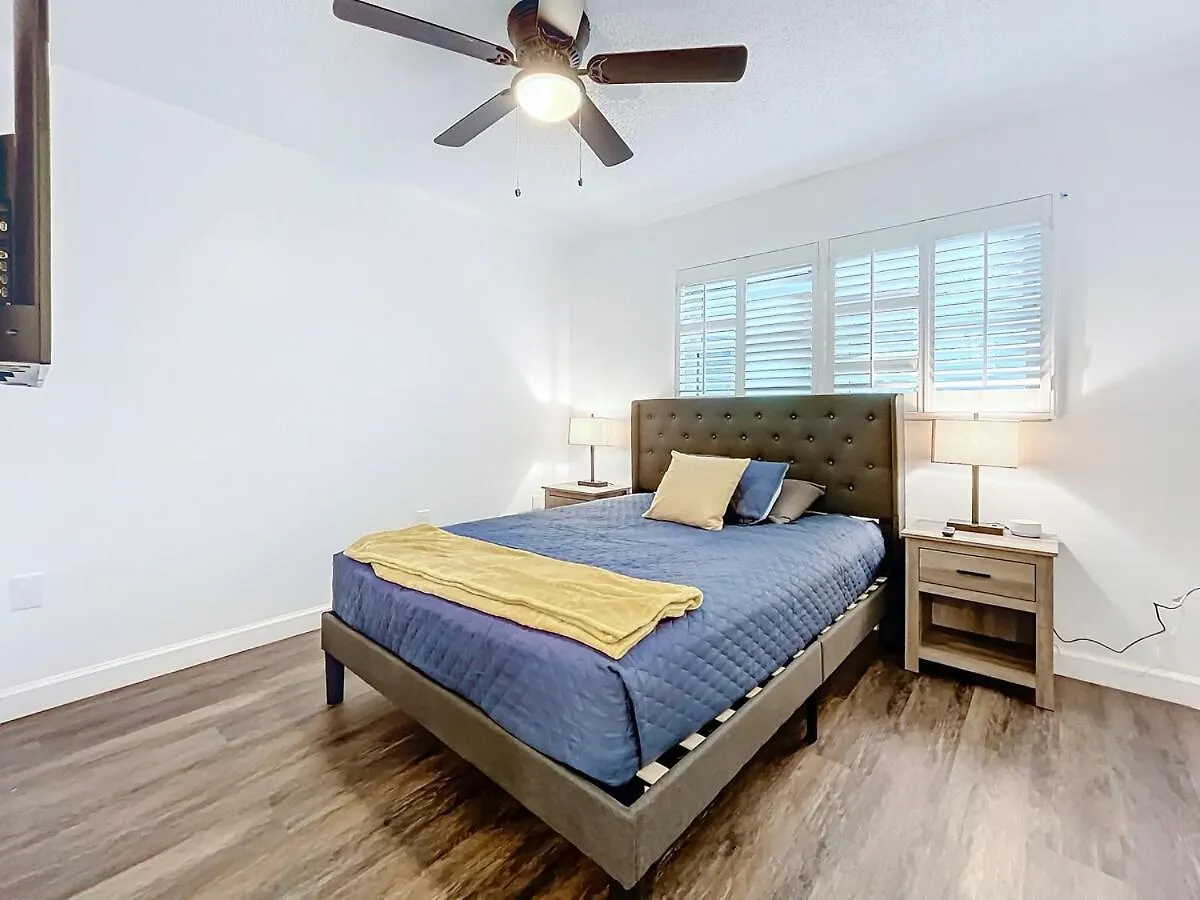 Clearwater Spacious Getaway- Comfort &Convenience United States