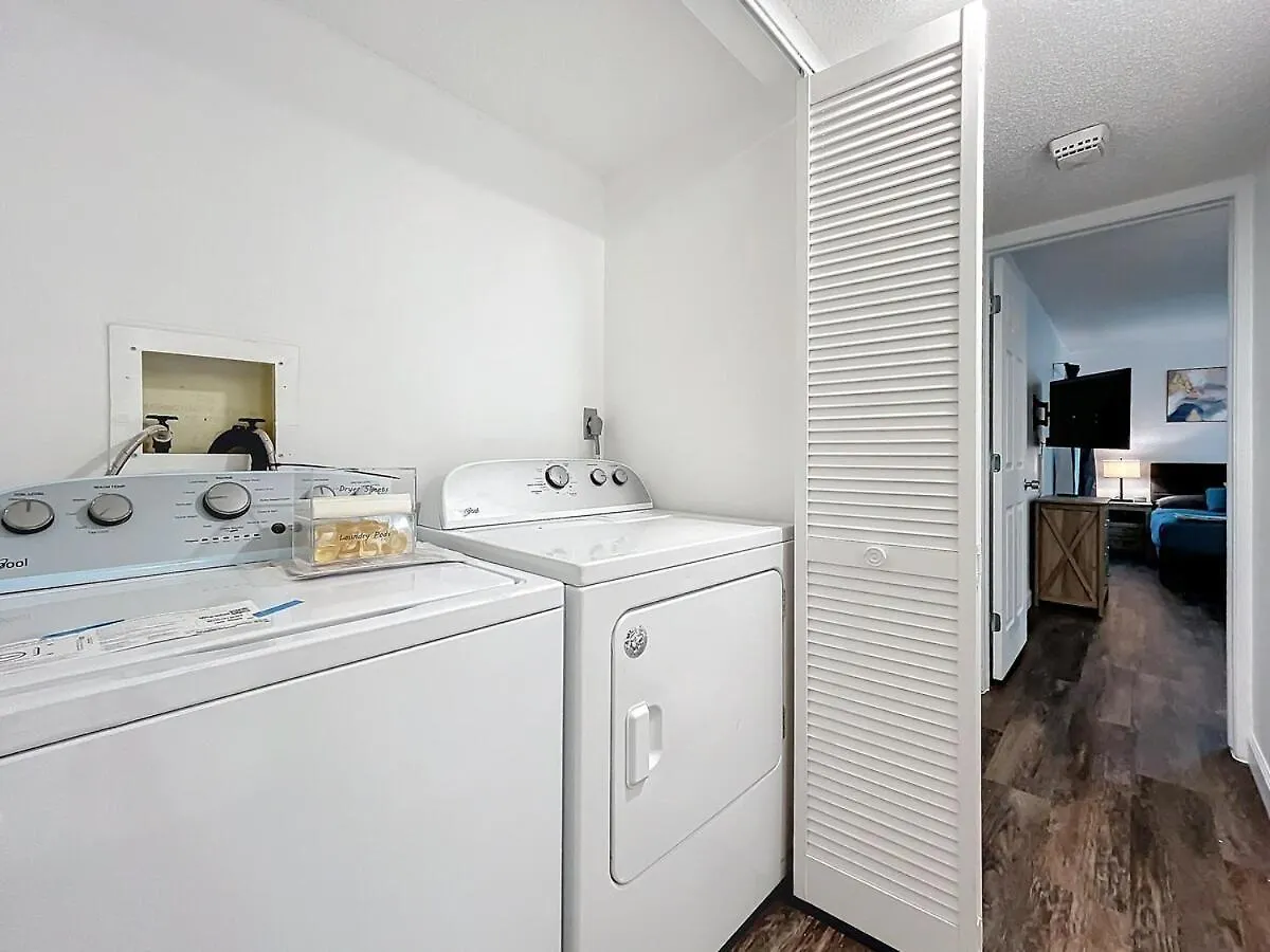 Clearwater Spacious Getaway- Comfort &Convenience 0*,  United States