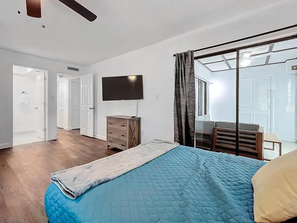 Clearwater Spacious Getaway- Comfort &Convenience