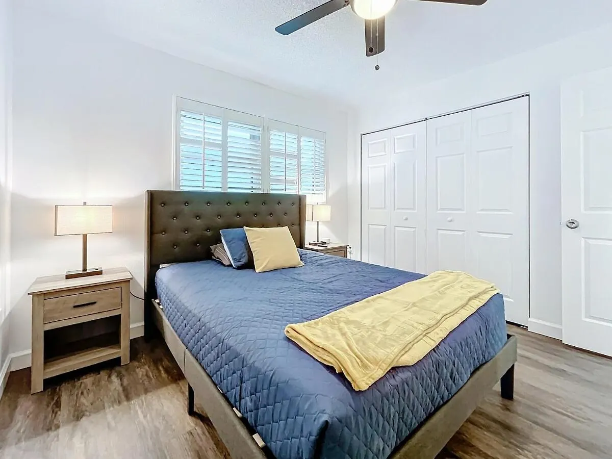 Clearwater Spacious Getaway- Comfort &Convenience