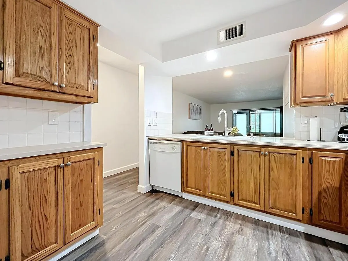 Apartment Clearwater Spacious Getaway- Comfort &Convenience