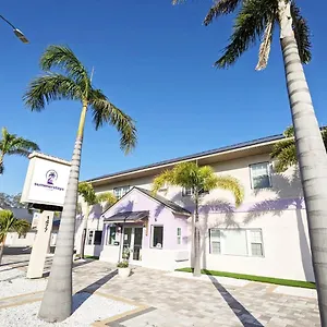  Apartment Beach Side Studio With Pool And Parking